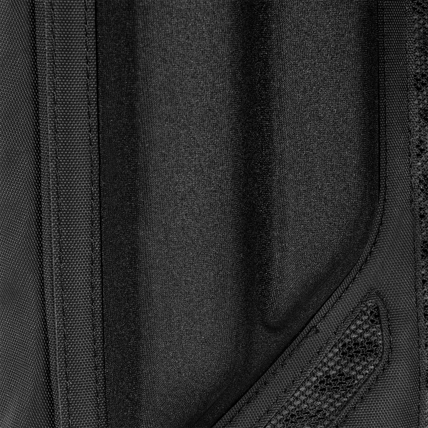 paragon-hydration-pack-b5 Paragon_Black_Texture.png